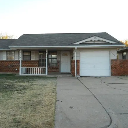 Rent this 3 bed house on 820 Northwest 15th Street in Moore, OK 73160