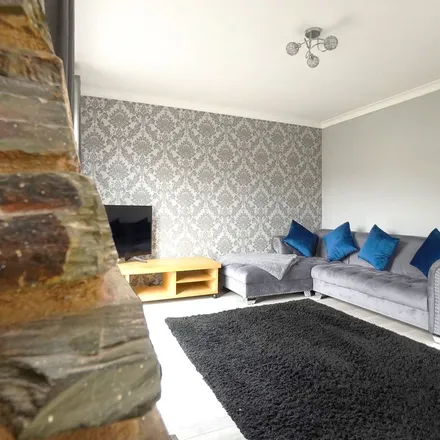 Rent this 4 bed apartment on Monkspath Interchange in Monkspath, B94 6DX