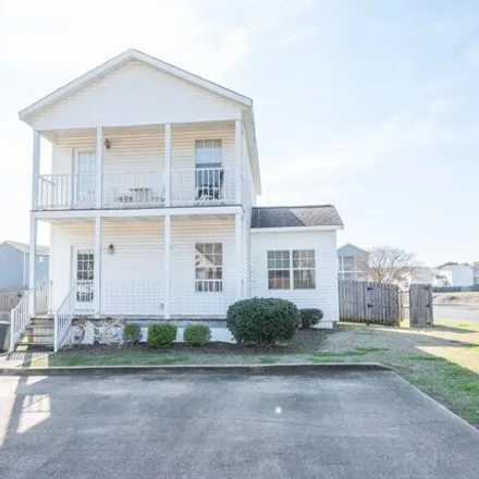 Buy this 3 bed house on 101 Abernathy Drive in Green Oaks, Starkville