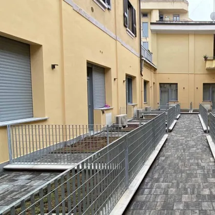 Image 5 - Viale Giovanni da Cermenate, 20136 Milan MI, Italy - Apartment for rent