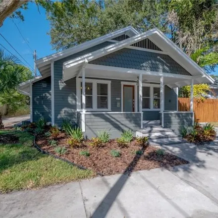 Image 4 - 2458 11th Street North, Saint Petersburg, FL 33704, USA - House for sale