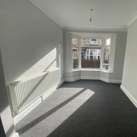 Image 2 - Adderbury Grove, Hull, HU5 1AS, United Kingdom - House for rent