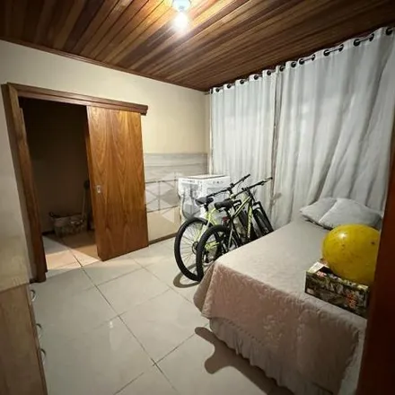 Buy this 5 bed house on Avenida do Nazário in Olaria, Canoas - RS