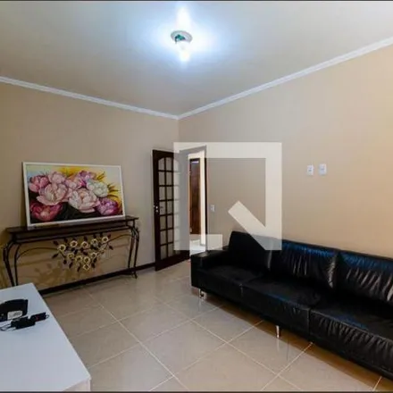 Rent this 2 bed house on Avenida Professora Romanda Gonçalves in Serra Grande, Niterói - RJ
