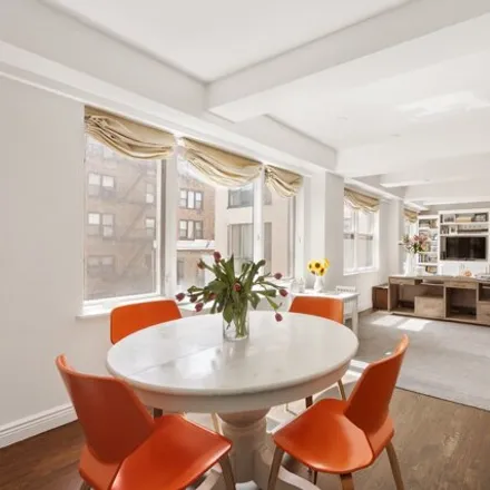 Image 3 - 435 East 76th Street, New York, NY 10021, USA - Condo for sale