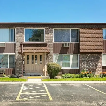 Buy this 1 bed condo on 30225 Utica Rd Unit 226D in Roseville, Michigan