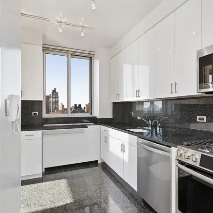 Image 5 - The Brittany, 1775 York Avenue, New York, NY 10128, USA - Apartment for rent