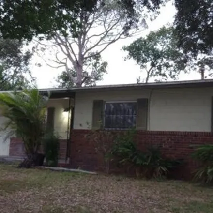 Image 2 - 650 Clarewood Boulevard, Titusville, FL 32796, USA - House for sale