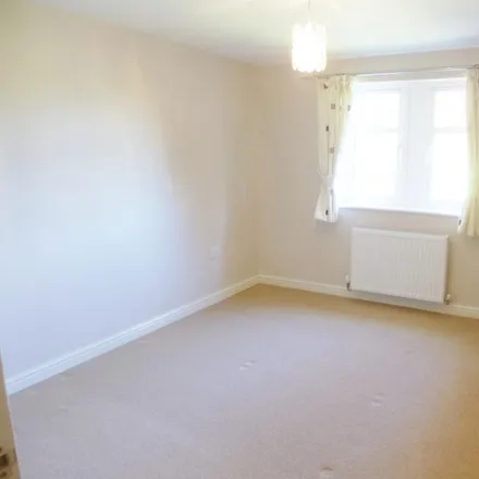 Image 5 - 3 Cassiobury Drive, Rounton, WD17 3AD, United Kingdom - Apartment for rent