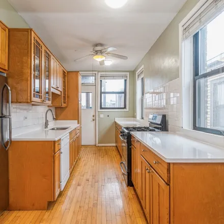 Image 5 - 6810-6814 North Lakewood Avenue, Chicago, IL 60626, USA - House for sale