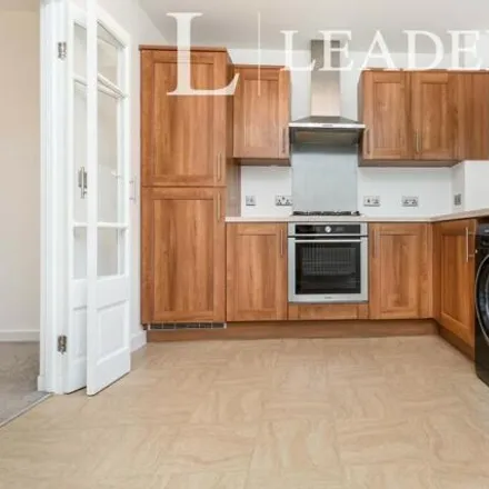 Image 2 - Shetland, Buckingham, MK18 1WG, United Kingdom - Apartment for rent