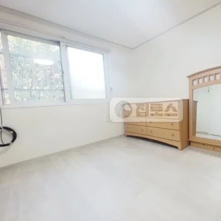 Rent this studio apartment on 서울특별시 강남구 역삼동 745-17