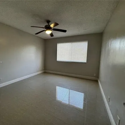 Image 7 - Rock Island Road, Tamarac, FL 33319, USA - Condo for rent