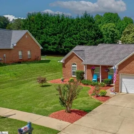 Buy this 3 bed house on 233 Glen Crest Drive in Moore, Spartanburg County