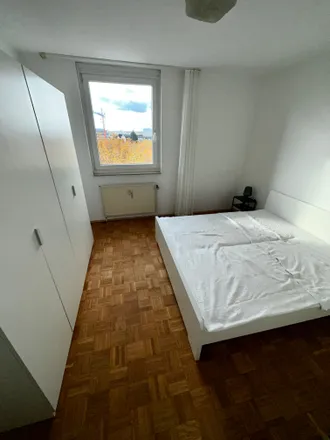 Rent this 1 bed apartment on Lewitstraße 39 in 40547 Dusseldorf, Germany