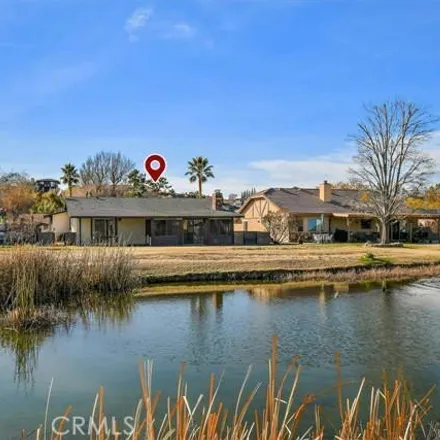 Image 2 - 12967 Golf Course Drive, San Bernardino County, CA 92395, USA - House for sale