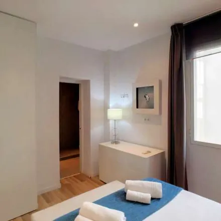 Image 5 - Madrid, El Corte Inglés, Calle de Tetuán, 10, 28013 Madrid - Apartment for rent