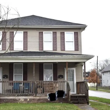 Buy this 6 bed townhouse on 1002 19th Street in Huntington, WV 25701