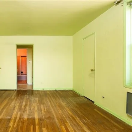 Image 7 - 2711 Avenue X, New York, NY 11229, USA - Apartment for sale