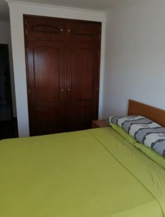 Rent this 3 bed room on Praceta Frederico de Freitas in 2855-599 Corroios, Portugal