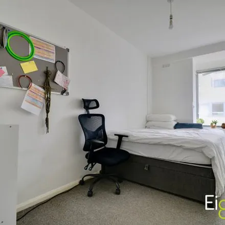 Rent this 5 bed apartment on Little Preston Street in Brighton, BN1 2HN