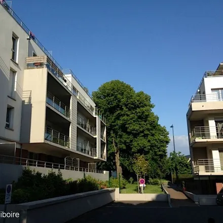 Image 6 - 74 Rue Professeurs Alphonse et Abel Pellé, 35700 Rennes, France - Apartment for rent
