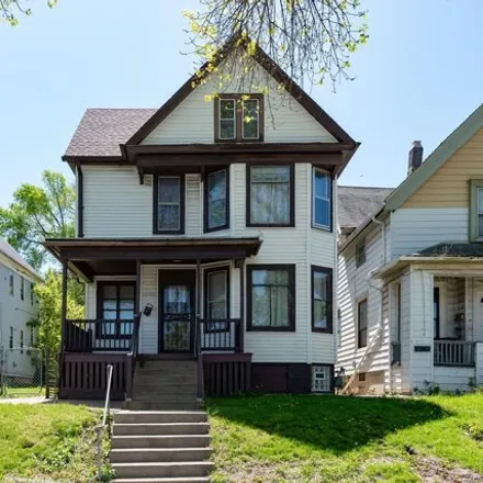 Buy this 5 bed house on 2909 West Pierce Street in Milwaukee, WI 53215