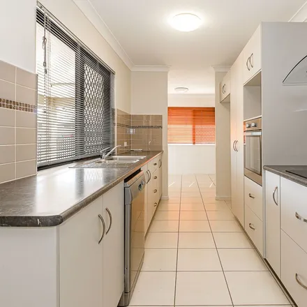 Image 4 - Rattray Street, Bushland Beach QLD 4818, Australia - Apartment for rent