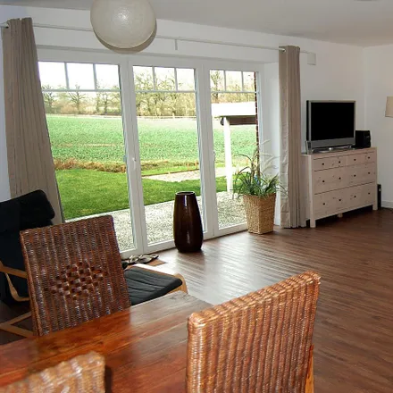 Rent this 2 bed apartment on Silker Weg 3 in 21465 Reinbek, Germany