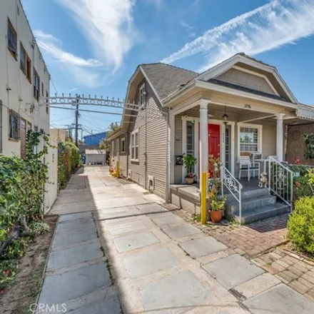 Image 2 - 2752 West 15th Street, Los Angeles, CA 90006, USA - House for sale