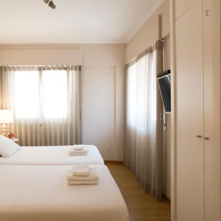Rent this 2 bed room on Avenida Faial 3 in 2754-536 Cascais e Estoril, Portugal