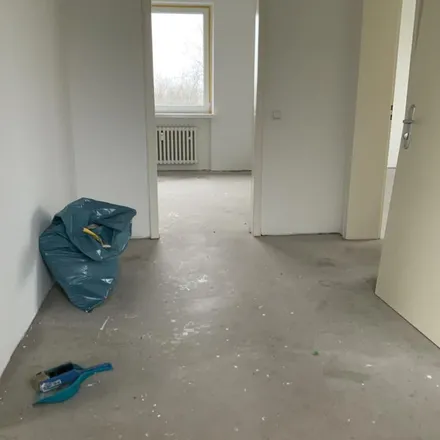 Rent this 2 bed apartment on Kranichstraße 4 in 47506 Neukirchen-Vluyn, Germany