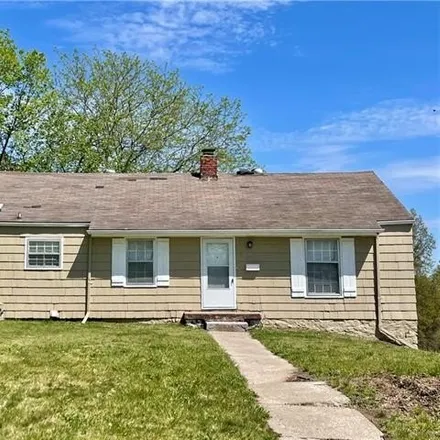 Buy this 3 bed house on 5022 East 40th Street in Kansas City, MO 64130