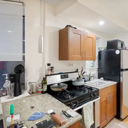 Image 3 - 324 E 35th St Apt 2A, New York, 10016 - House for rent