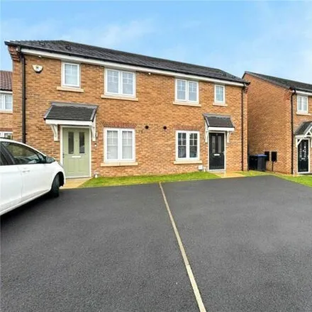 Buy this 3 bed duplex on Ramblers Way in Middlesbrough, TS8 9GD