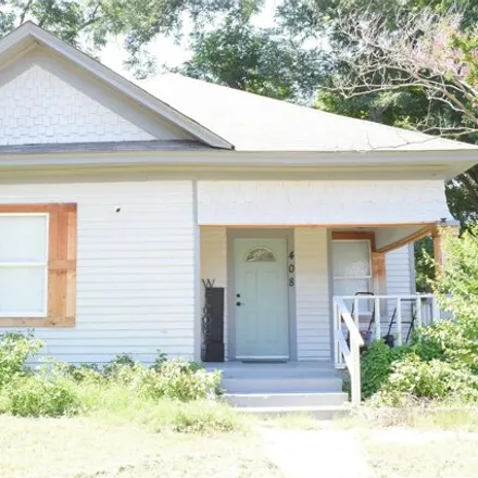 Buy this 3 bed house on 408 W Wardville St in Cleburne, Texas