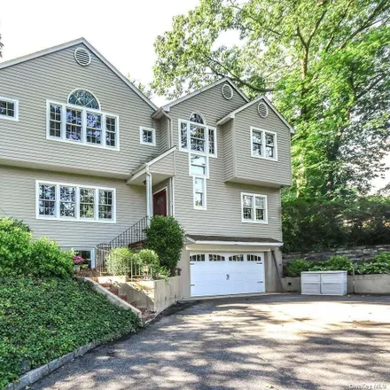 Buy this 6 bed house on 49 Kissam Lane in Glen Head, Oyster Bay