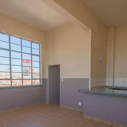 Image 4 - M1, Braamfontein, Johannesburg, 2001, South Africa - Apartment for rent