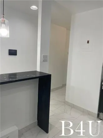 Image 4 - 1231 East 80th Street, New York, NY 11236, USA - Condo for sale