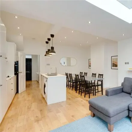 Image 7 - Franklyn Road, Dudden Hill, London, NW10 9TE, United Kingdom - Townhouse for sale