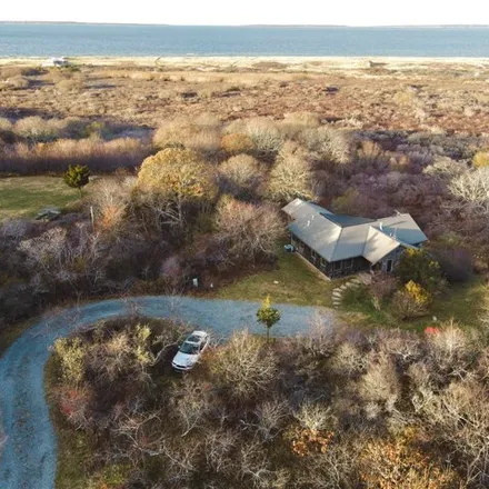 Image 2 - 382 Lighthouse Road, Lobsterville, Aquinnah, MA 02535, USA - House for sale