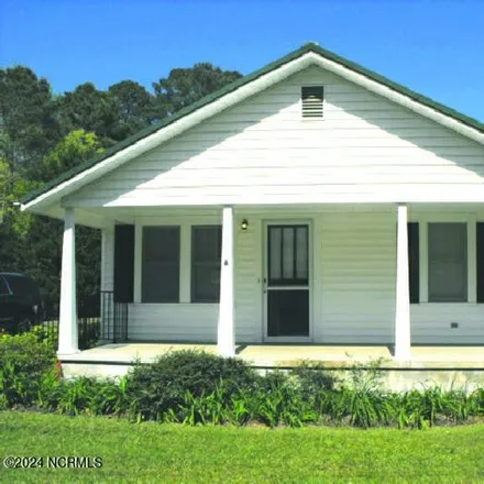 Buy this 3 bed house on 539 Mercer Mill Road in Elizabethtown, NC 28337