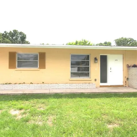Rent this 2 bed duplex on 470 Briarwood Road in Venice Gardens, Sarasota County