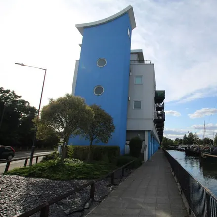 Rent this 1 bed apartment on Gravesend Canal Basin in Canal Basin, Gravesend