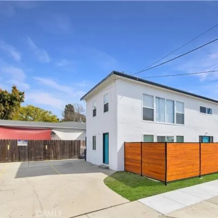 Buy this 4 bed house on 4407 East 10th Street in Long Beach, CA 90804