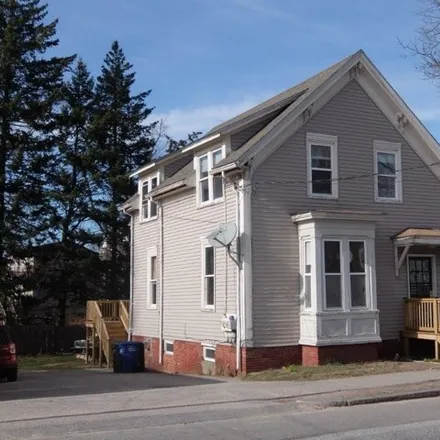 Buy this studio house on 883 Broadway in South Portland, ME 04106