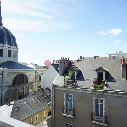 Rent this 3 bed apartment on 5 Rue Garde Dieu in 44000 Nantes, France