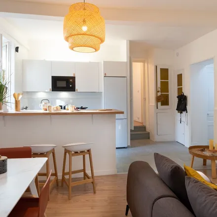 Image 6 - 16 Rue de la Sarra, 69600 Oullins, France - Apartment for rent