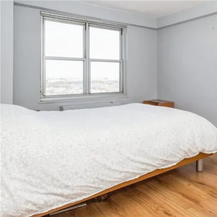 Image 3 - 110-11 Queens Boulevard, New York, NY 11375, USA - Apartment for sale