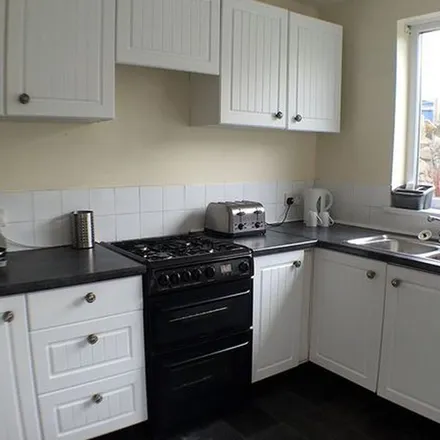 Rent this 5 bed apartment on Dogfield Street in Cardiff, CF24 4QL